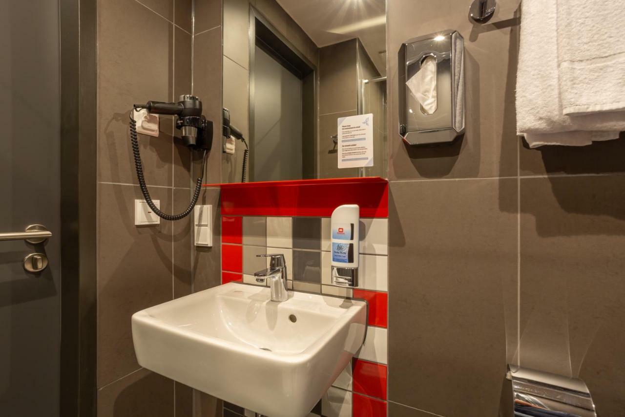Meininger Hotel Heidelberg Hauptbahnhof Kültér fotó